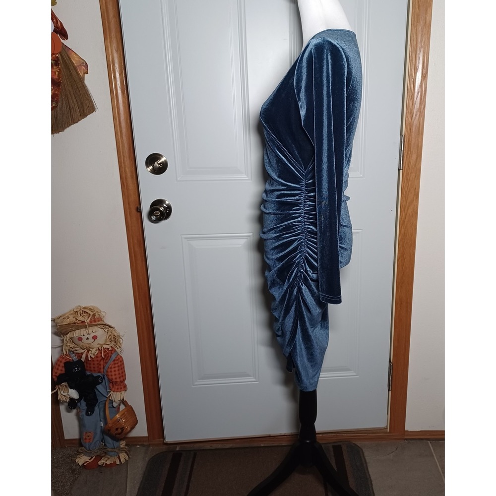 Guberry Velvet VNeck Wrap Bodycon Cocktail Evening Dress Size Med Ruched Side - Picture 2 of 7